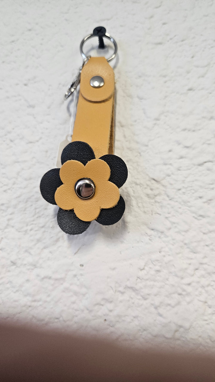 Handmade Leather Flower Keychain-Katze Boutique